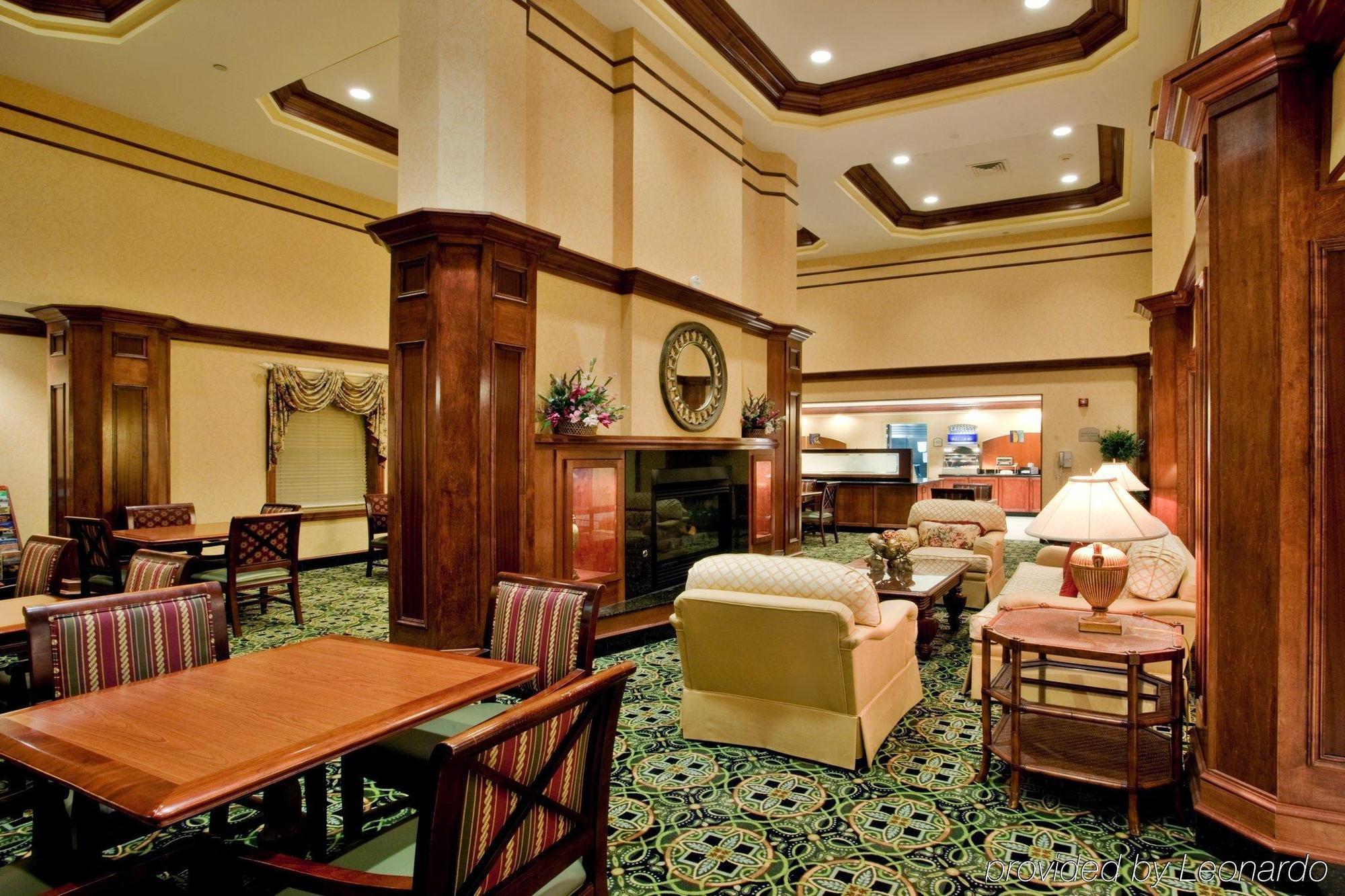 Holiday Inn Express & Suites Williamsburg By Ihg Eksteriør bilde