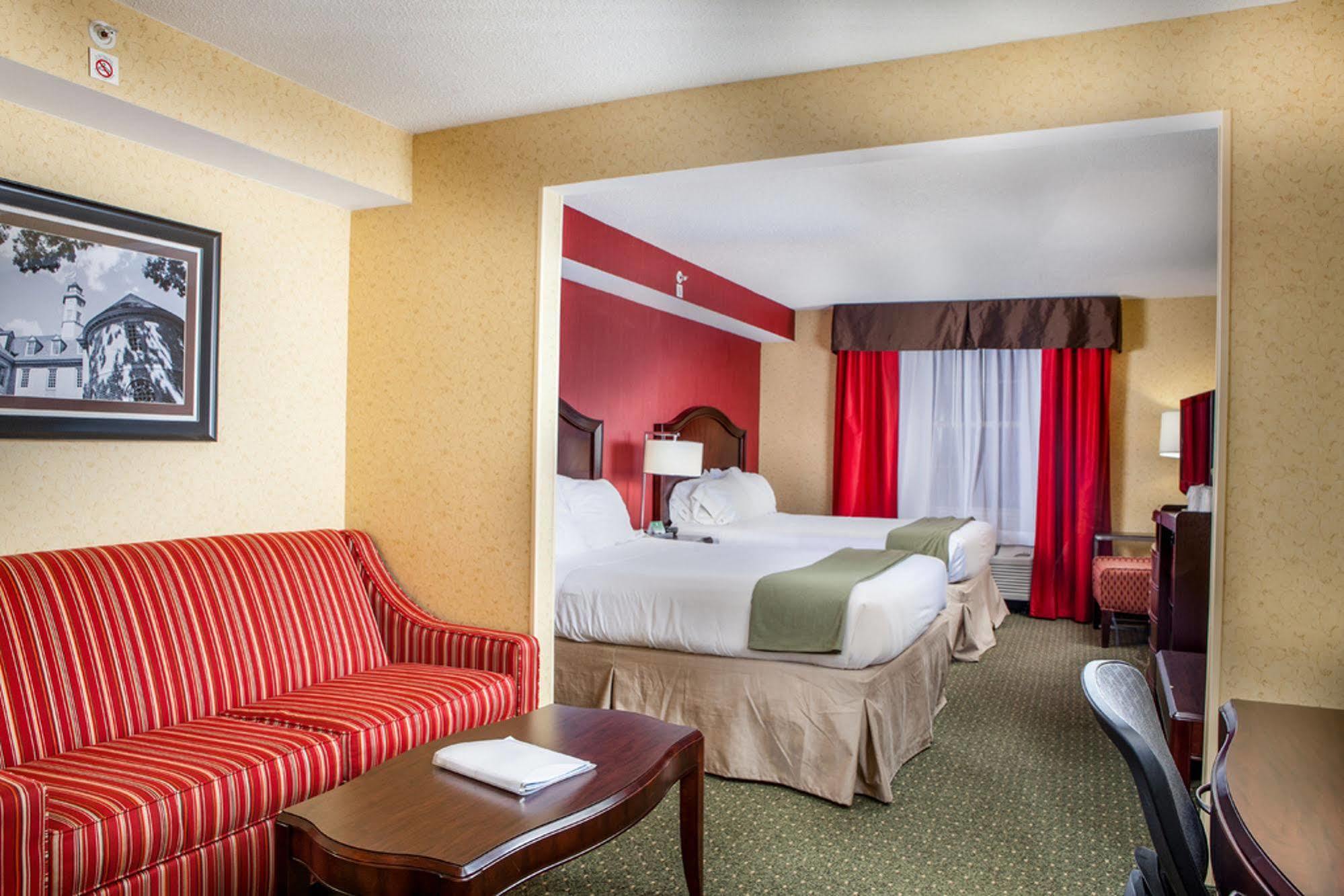 Holiday Inn Express & Suites Williamsburg By Ihg Eksteriør bilde